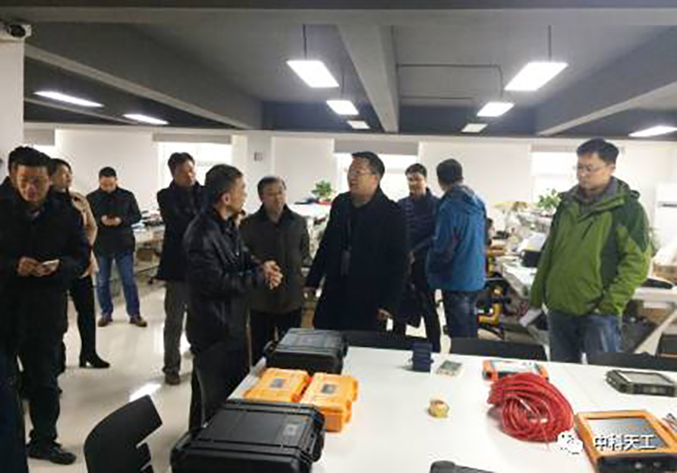 武汉市考评办专家组莅临中科天工检查指导工作02.jpg